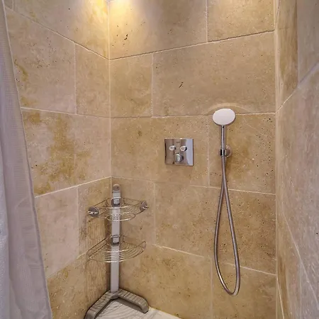 Kathleen Cannes-golfe Juan فيلة *